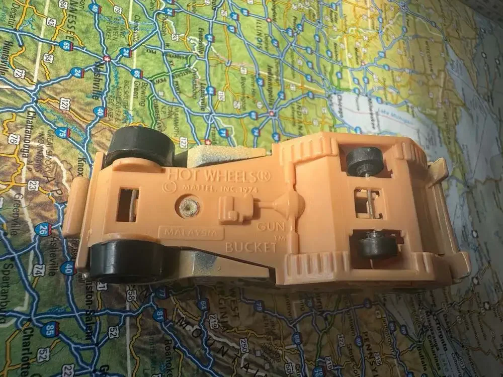 VINTAGE 1974 Hot Wheels Rrrumblers Gun Bucket Military Half-Track Tank Vehicle